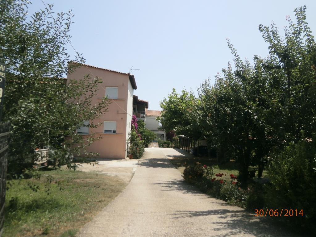 Ioannis Avrades Apartments 阿吉坎普斯 外观 照片