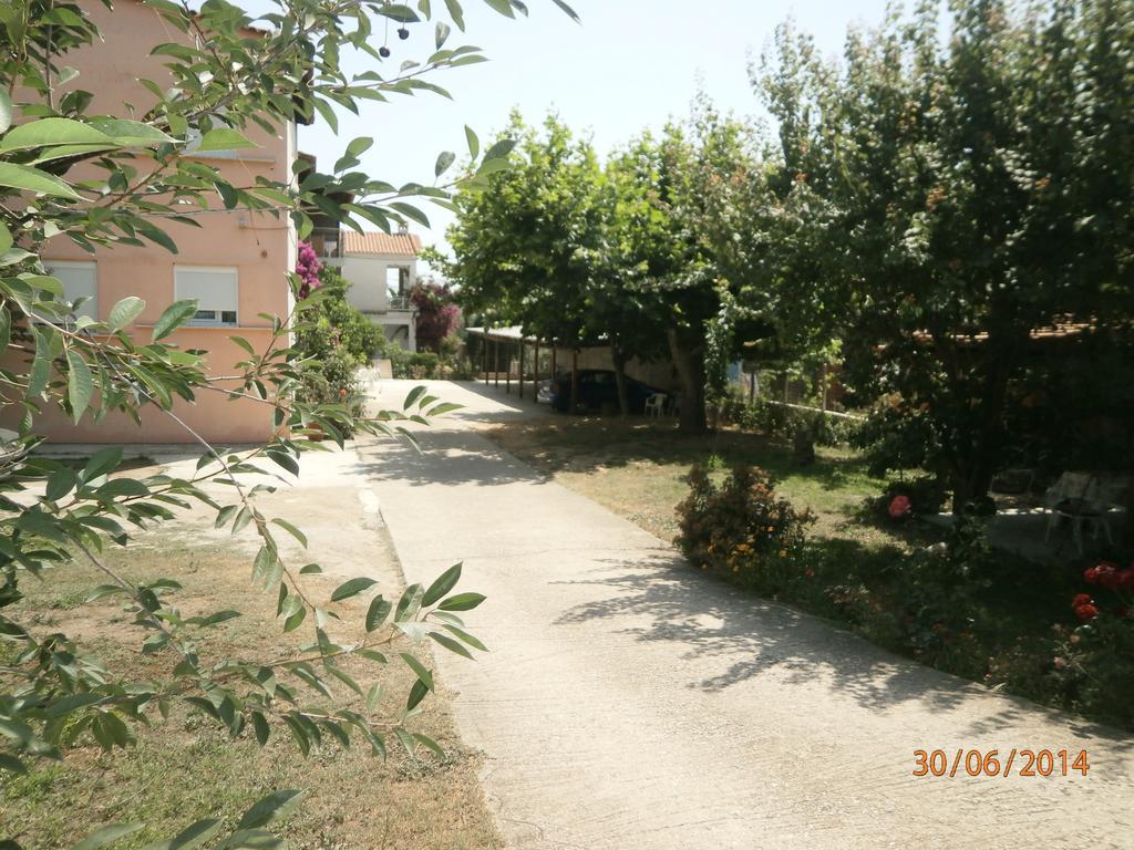 Ioannis Avrades Apartments 阿吉坎普斯 外观 照片